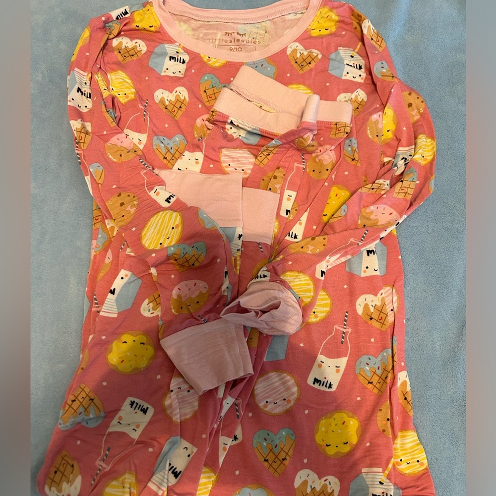 Little sleepies long sleeve/long pants pjs kids size 9/10